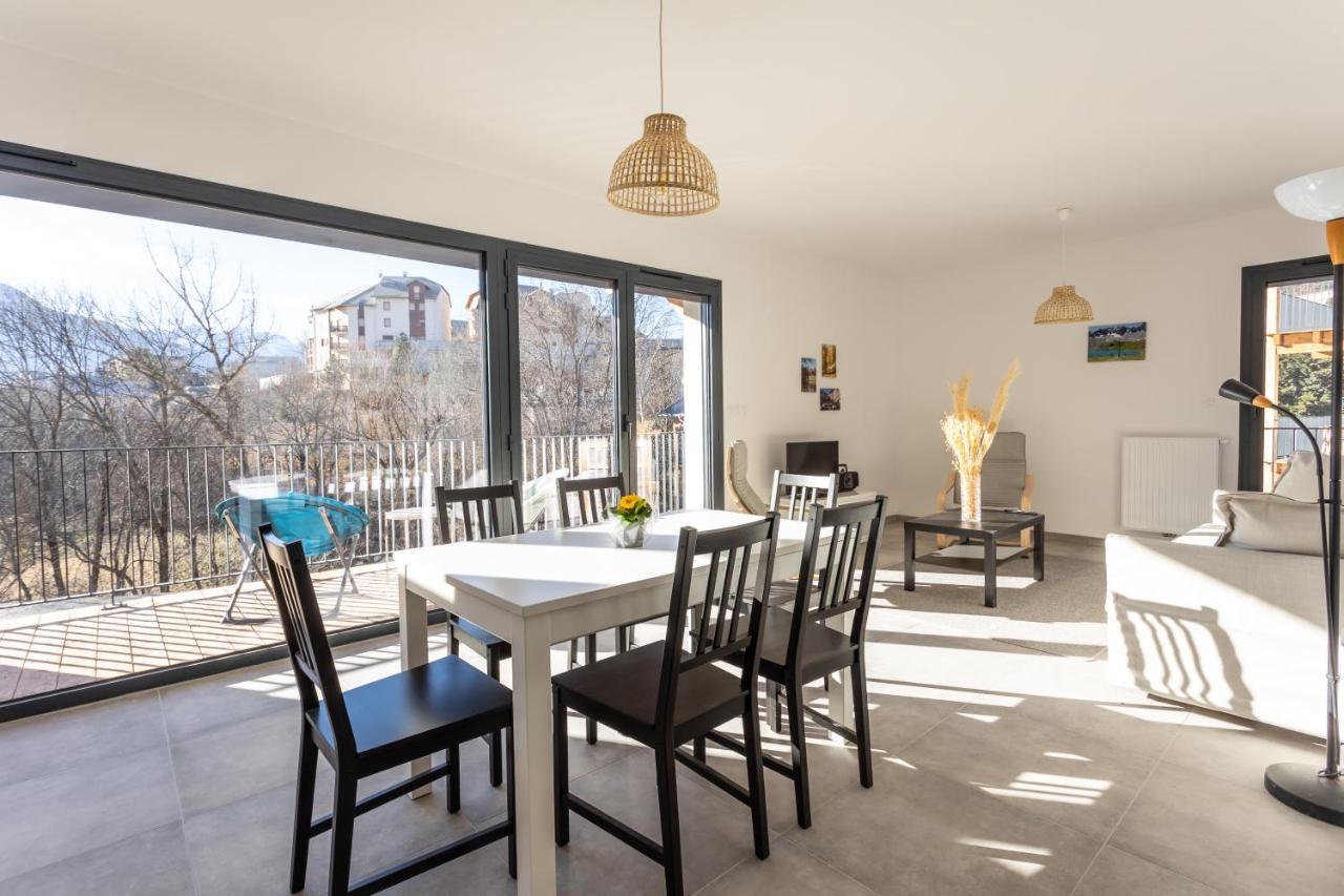 Apartamento Au Calme Des Sommets - Vue Montagne Embrun Exterior foto